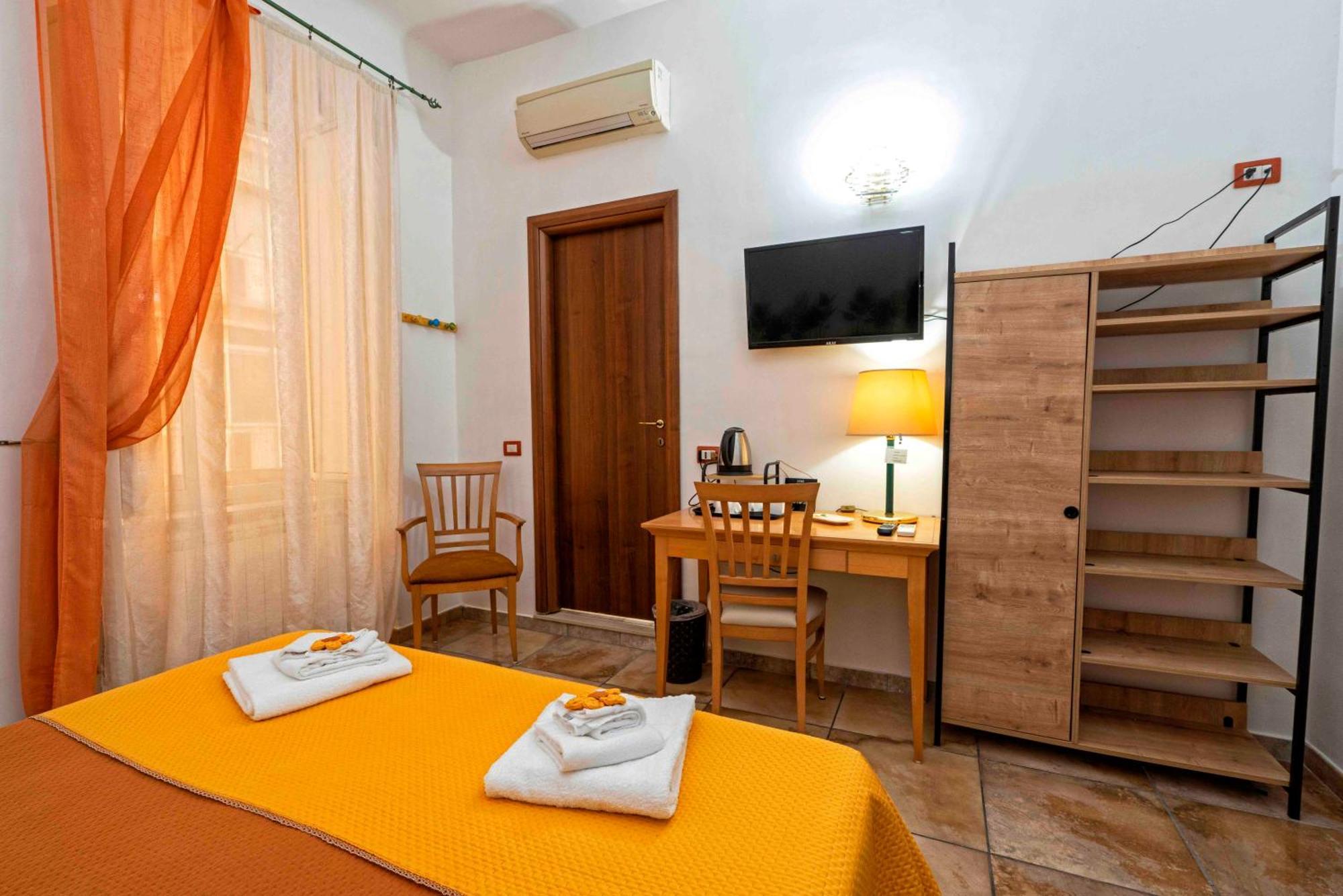 Rodoflor Rooms Castellammare di Stabia Exterior photo